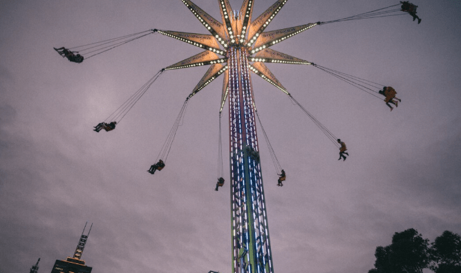 From Circus Bloodlines to Urban Installations: The Nomadic Creative
