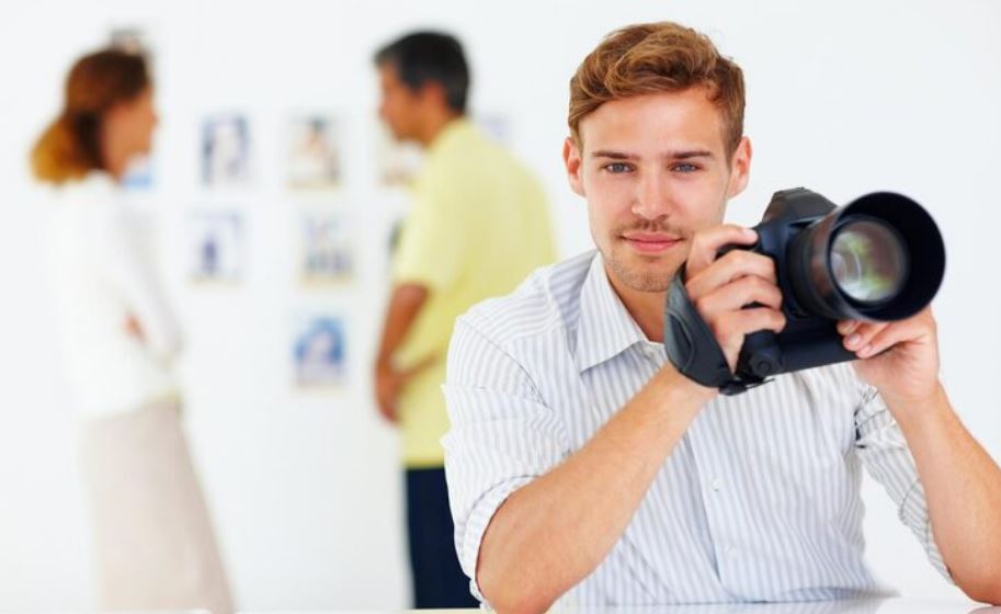 Why Nearly Half of Professional Photographers Still Don't Know What to Charge for Their Work